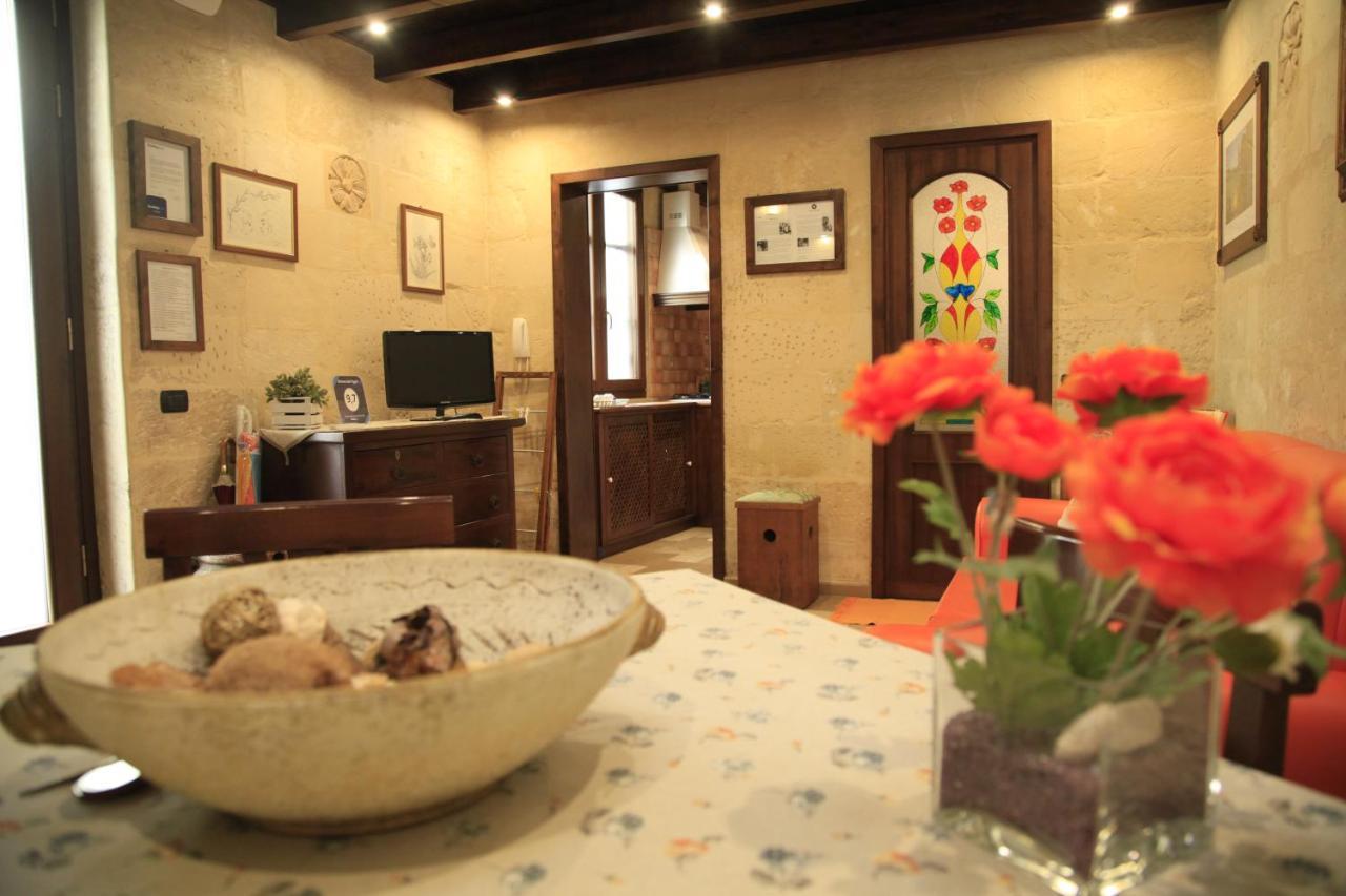 Dimora Dei Figuli Hotel Lecce Bagian luar foto