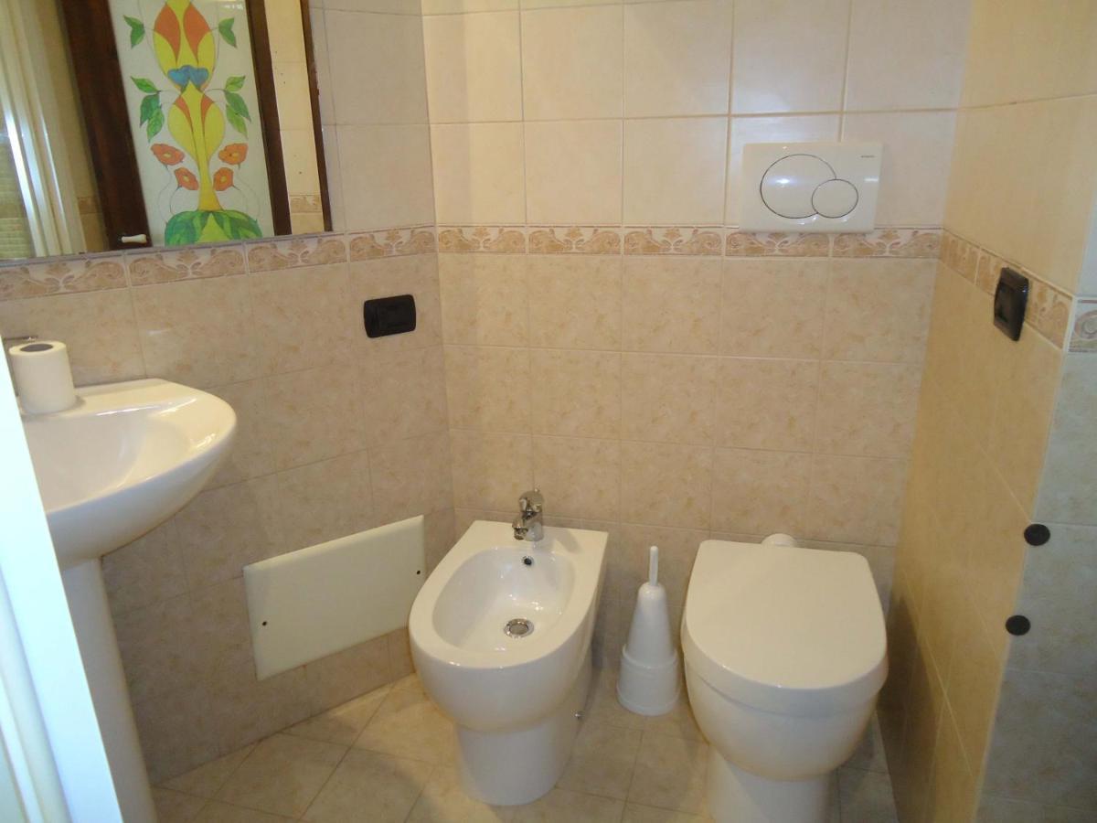 Dimora Dei Figuli Hotel Lecce Ruang foto