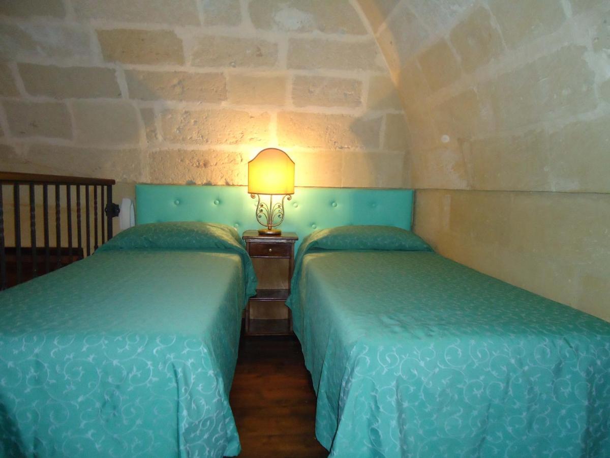 Dimora Dei Figuli Hotel Lecce Ruang foto