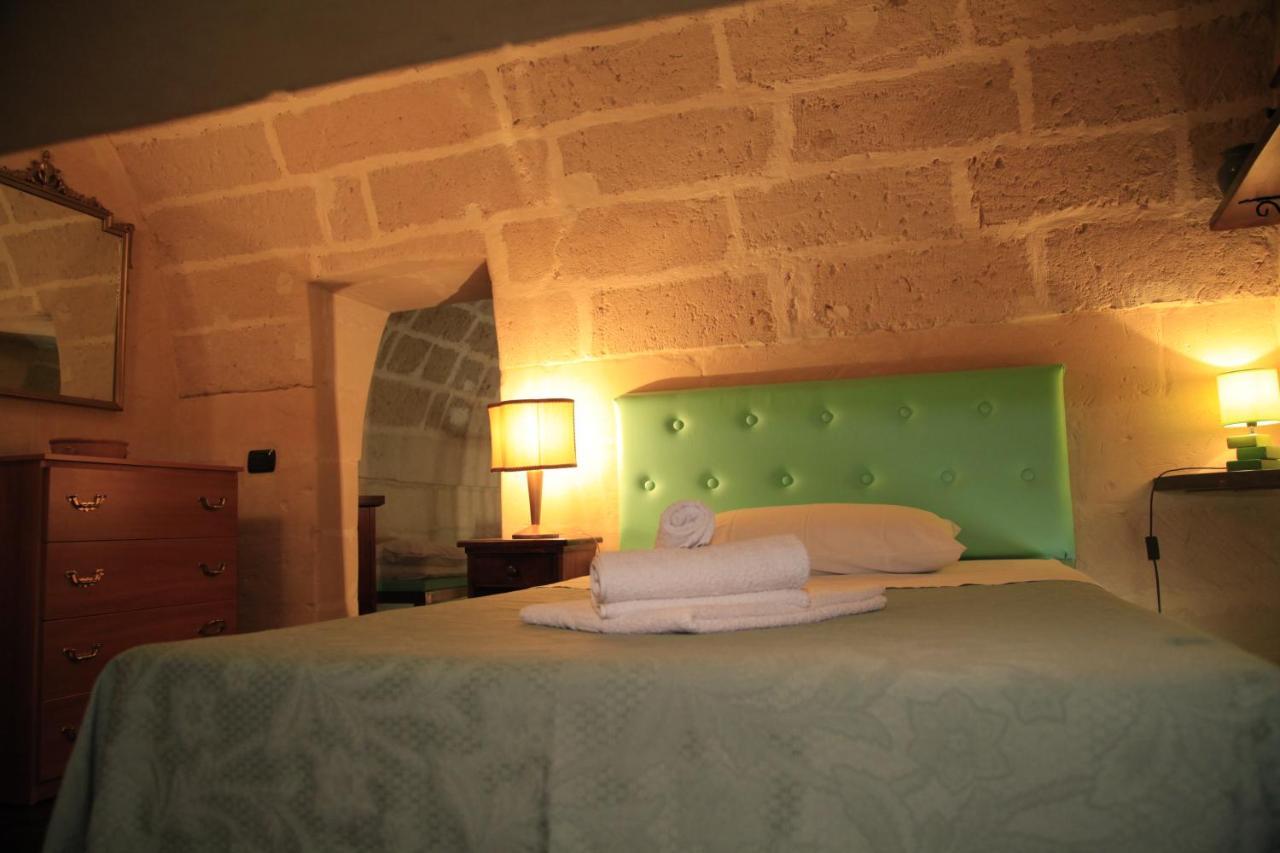 Dimora Dei Figuli Hotel Lecce Ruang foto